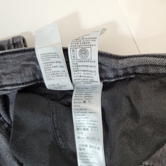 Levi's Women's High Waisted Women's Mom Jeans Denim Black - Size 18 - Picture 5 of 5